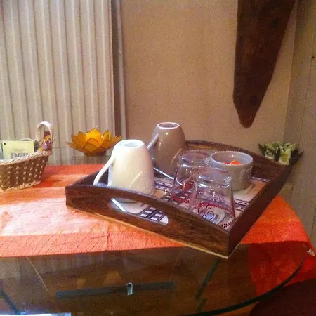 Les Charmettes بيت ضيافة 3*